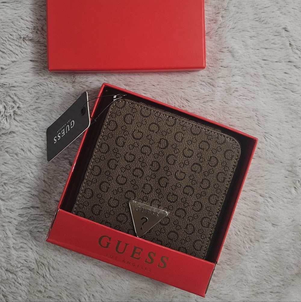 NEW Guess Jewlery Travel Box Brown